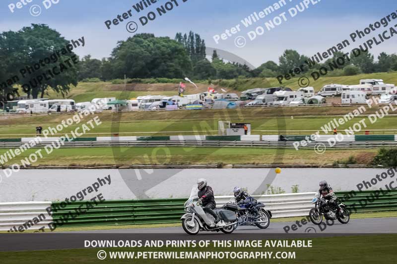 Vintage motorcycle club;eventdigitalimages;mallory park;mallory park trackday photographs;no limits trackdays;peter wileman photography;trackday digital images;trackday photos;vmcc festival 1000 bikes photographs